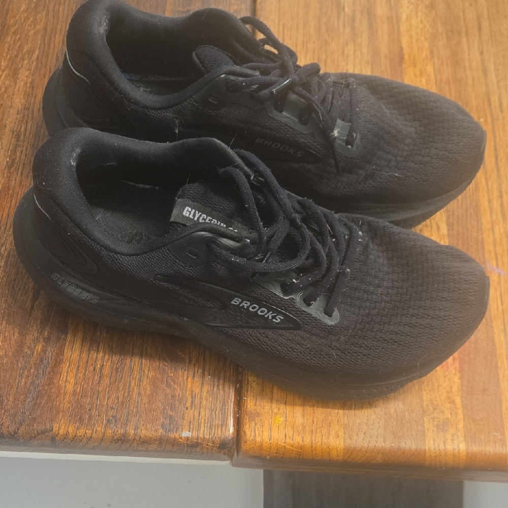 Brooks Men's Black Athletic Running Shoes - Glycerin Style